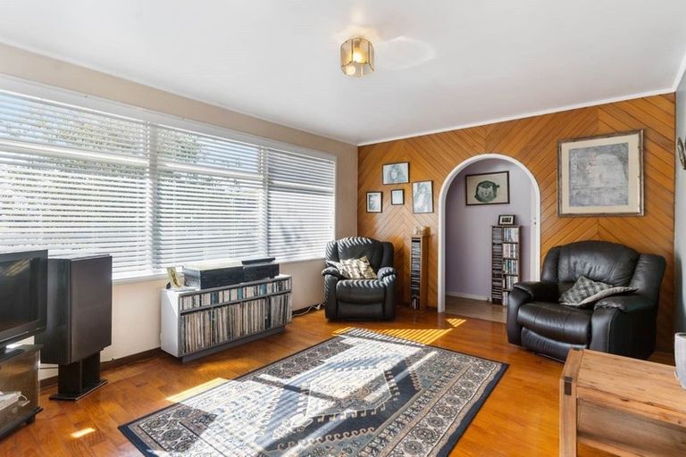 Photo of property in 130 Rowandale Avenue, Manurewa, Auckland, 2102