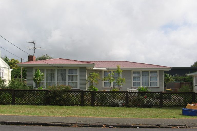 Photo of property in 20 Vanguard Road, Kelston, Auckland, 0602