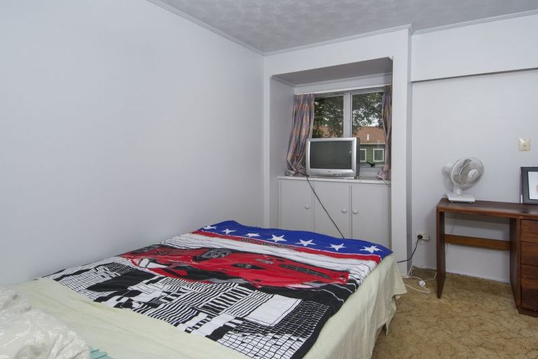 Photo of property in 2 Dingadee Street, Welcome Bay, Tauranga, 3112