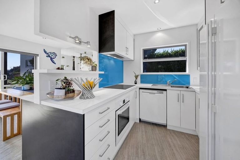 Photo of property in 475 Manawapou Road, Hawera, 4672