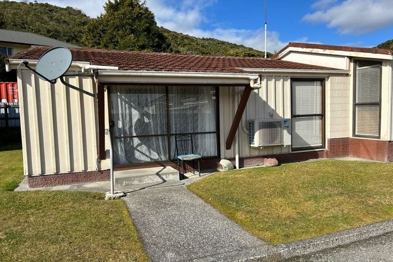 Photo of property in 39 Murray Street, Greymouth, 7805