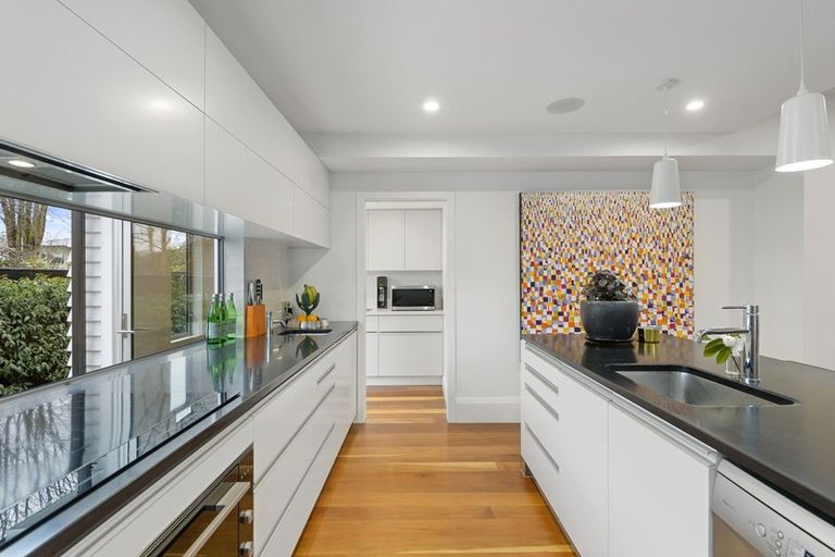 Photo of property in 102 Heaton Street, Merivale, Christchurch, 8052