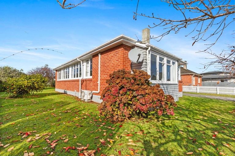 Photo of property in 6 Tilbury Avenue, Hokowhitu, Palmerston North, 4410