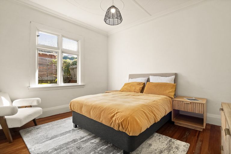 Photo of property in 268 Macandrew Road, Forbury, Dunedin, 9012