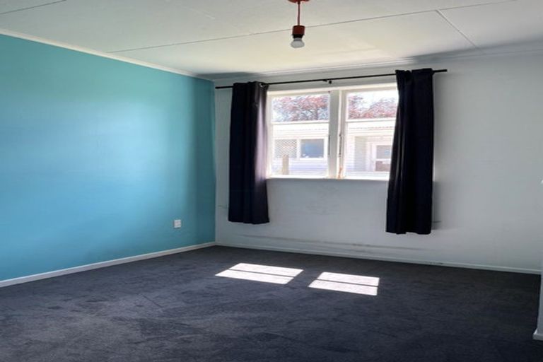 Photo of property in 100 Broadway, Carterton, 5713