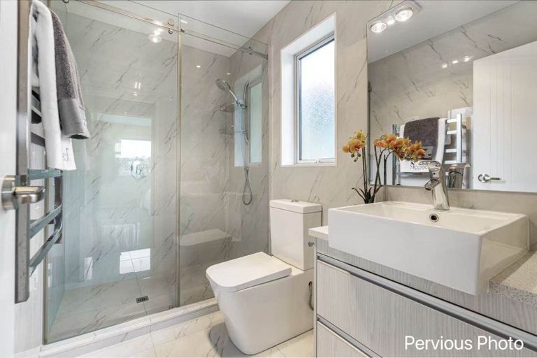 Photo of property in 18 Celeste Place, Totara Vale, Auckland, 0627