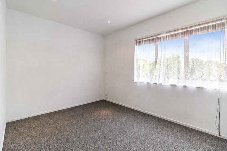 Photo of property in Lakeview Terrace, 17/14 Ambrico Place, New Lynn, Auckland, 0600