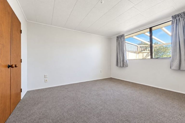 Photo of property in 71 Mcfarlane Street, Oakura, 4314