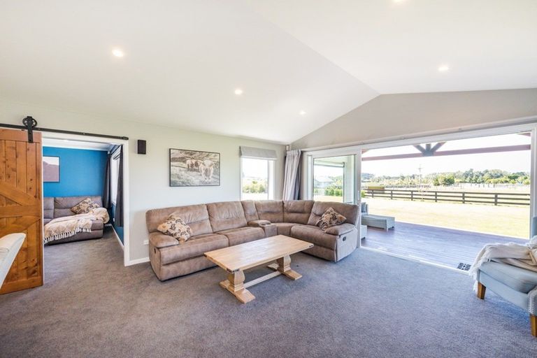 Photo of property in 467 Lees Road, Feilding, 4775