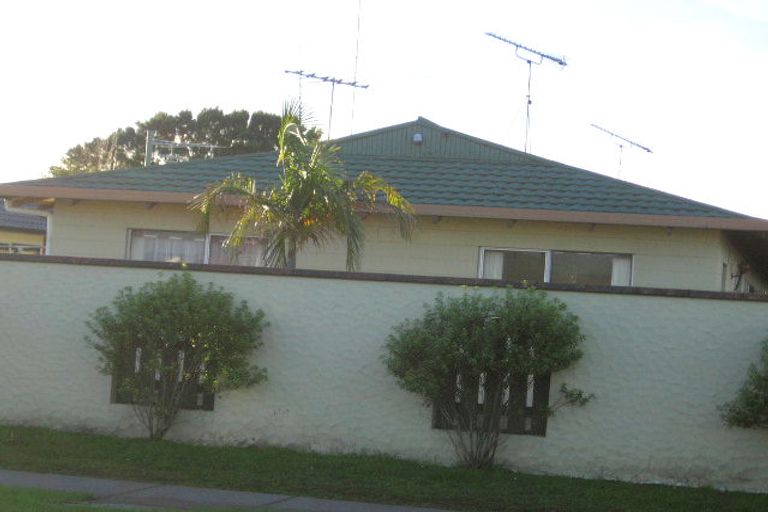 Photo of property in 2/73 Florence Avenue, Orewa, 0931