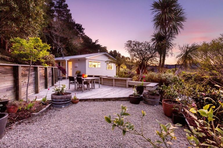 Photo of property in 96 Kamahi Street, Stokes Valley, Lower Hutt, 5019