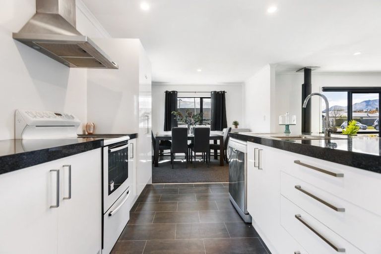 Photo of property in 6 Little Maude Drive, Lake Hawea, Wanaka, 9382