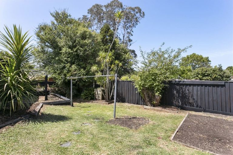 Photo of property in 1/38 Bentley Avenue, Glenfield, Auckland, 0629