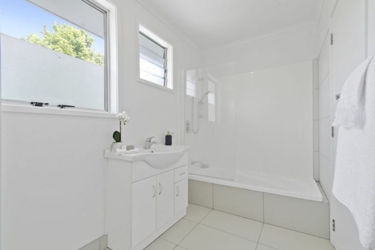 Photo of property in 83 Advene Road, Cockle Bay, Auckland, 2014