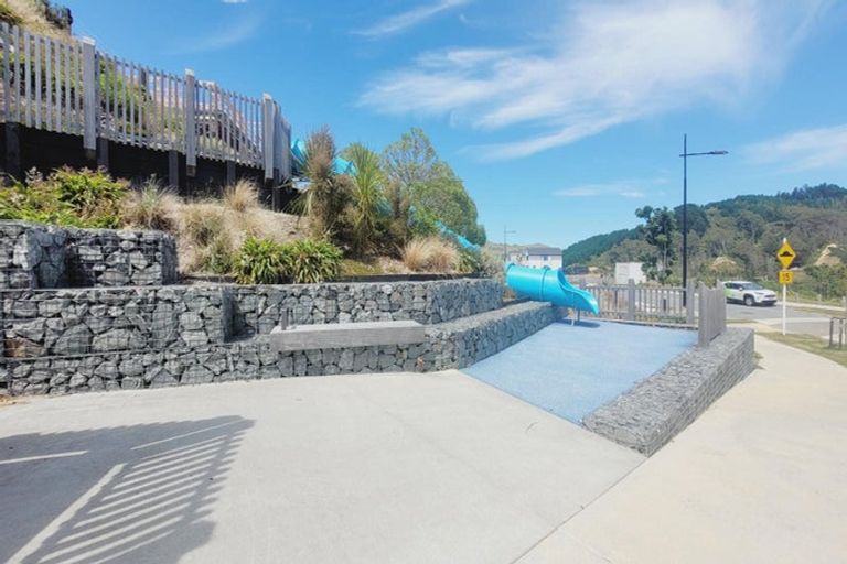 Photo of property in 54 Oakum Road, Whitby, 5024