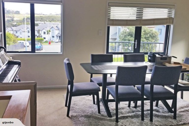 Photo of property in 88 Fields Parade, Oteha, Auckland, 0632