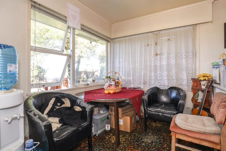 Photo of property in 76 Great South Road, Huntly, 3700