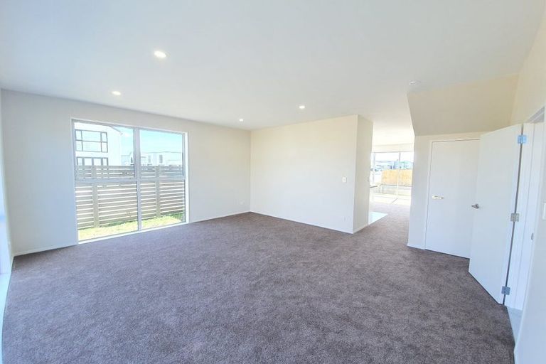 Photo of property in 10 Kapia Drive, Takanini, 2112