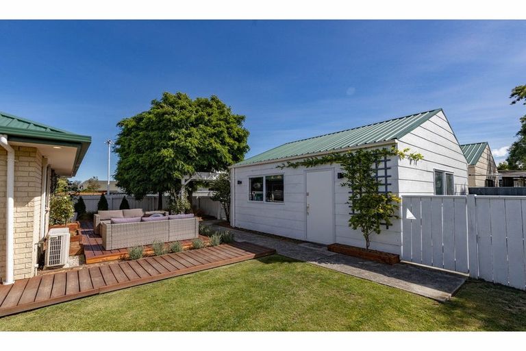 Photo of property in 60a Main North Road, Woodend, 7610