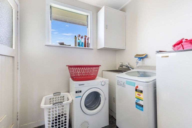 Photo of property in 452 Ohangai Road, Hawera, 4672