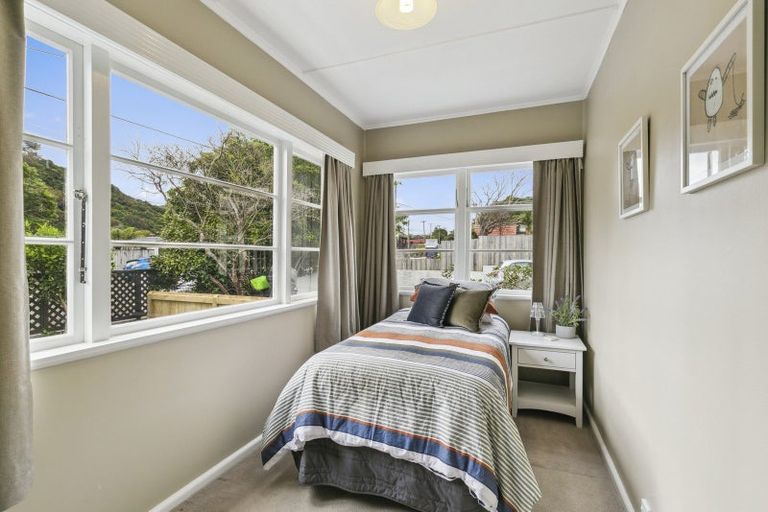 Photo of property in 337 Karori Road, Karori, Wellington, 6012