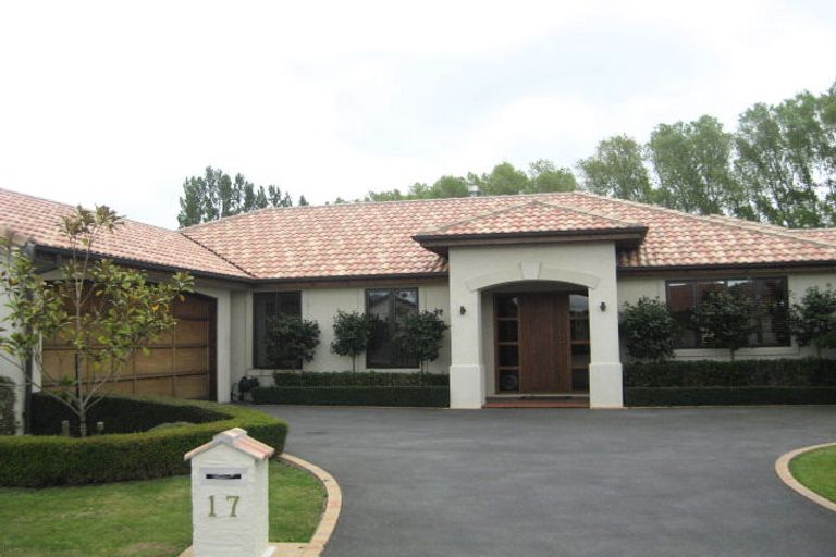 Photo of property in 17 Blarney Place, Casebrook, Christchurch, 8051