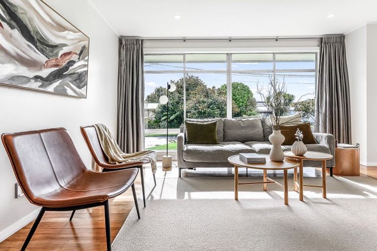 Photo of property in 11 Gerrand Place, Chedworth, Hamilton, 3210