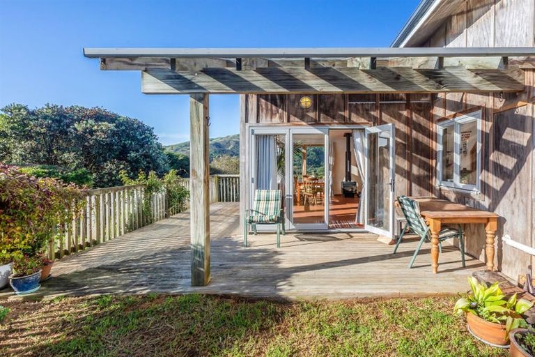 Photo of property in 76 Sea Vista Drive, Pukerua Bay, 5026