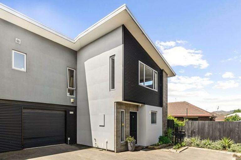 Photo of property in 214d Lincoln Road, Addington, Christchurch, 8024