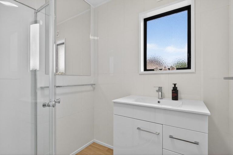 Photo of property in 22 Bay Vista Drive, Red Beach, 0932