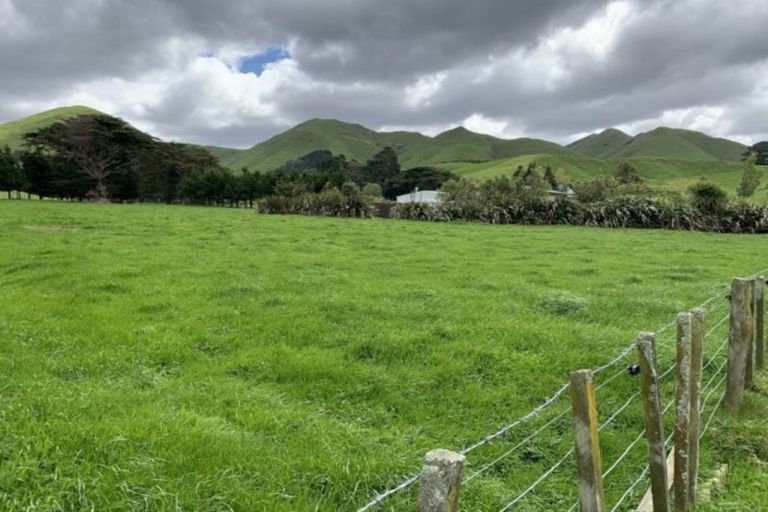 Photo of property in 321 Te Kakapo Valley Road, Dannevirke, 4978