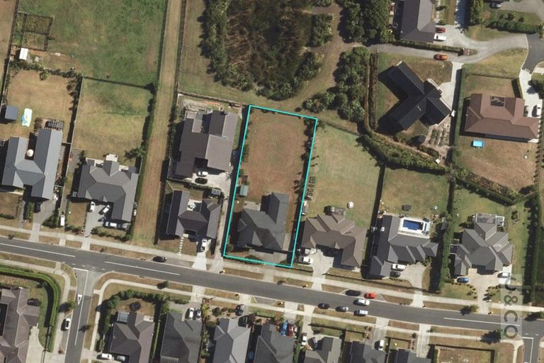 Photo of property in 16 Fruitlands Road, Kumeu, 0810