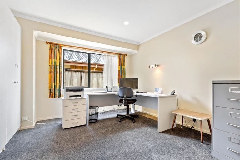 Photo of property in 58 Hillwell Drive, Henderson, Auckland, 0612