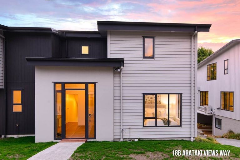 Photo of property in 18b Arataki Views Way, Glen Eden, Auckland, 0602