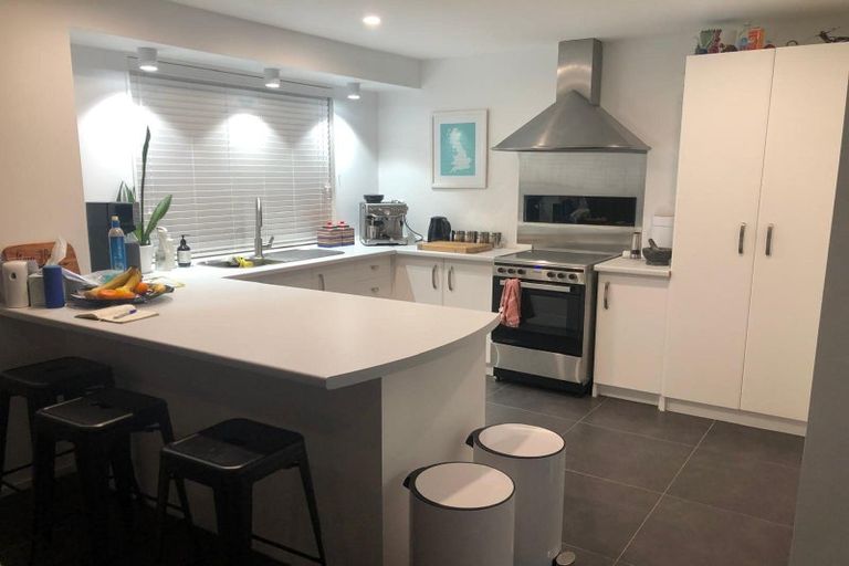 Photo of property in 11 Lorena Place, West Harbour, Auckland, 0618