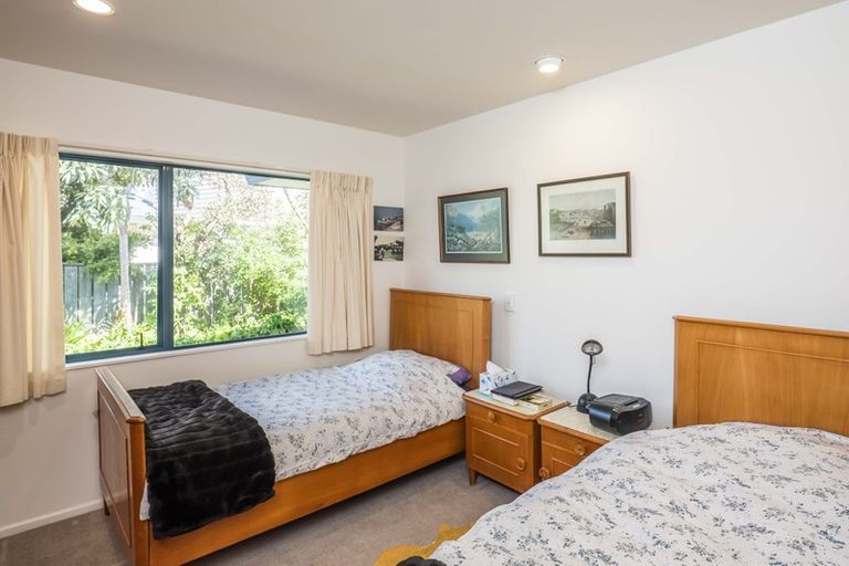 Photo of property in 8 Leigh Place, Paraparaumu Beach, Paraparaumu, 5032