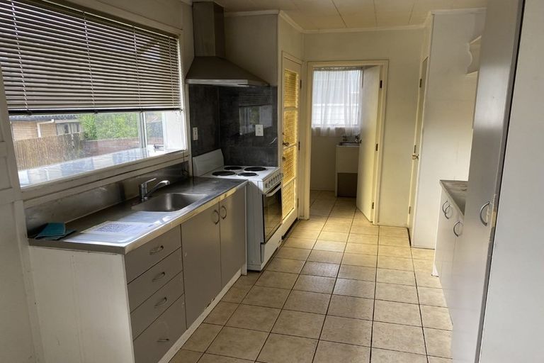 Photo of property in 2/30 Heathberry Close, Papatoetoe, Auckland, 2025