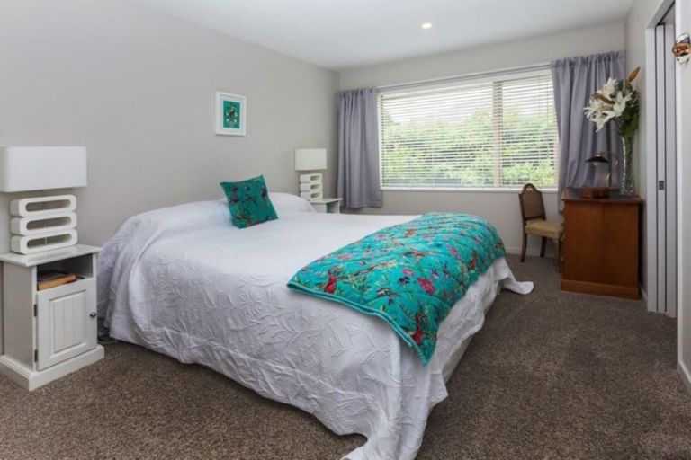 Photo of property in 23 Holbrook Way, Westmorland, Christchurch, 8025