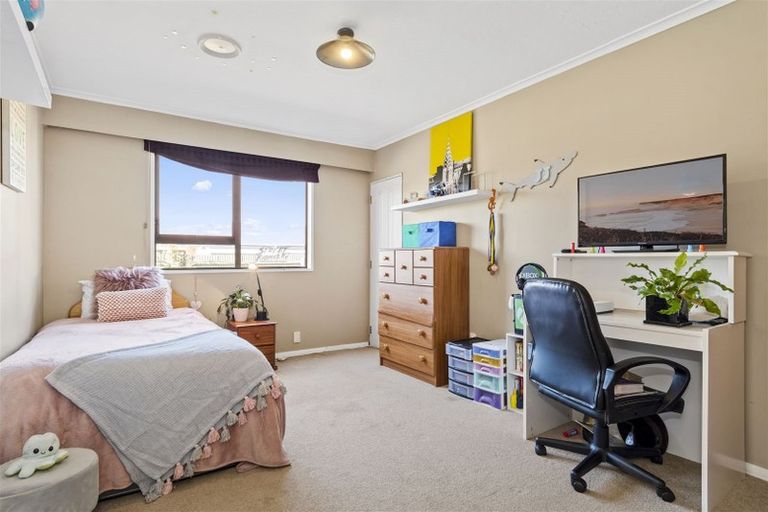 Photo of property in 15 Pemberton Crescent, Greerton, Tauranga, 3112