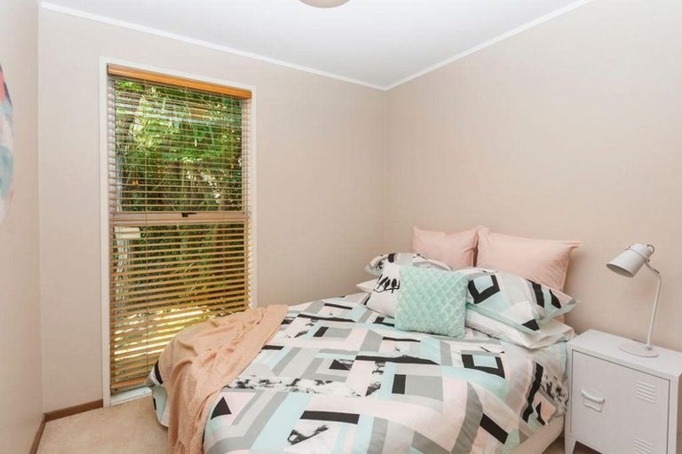 Photo of property in 25 Bellringer Road, Massey, Auckland, 0614