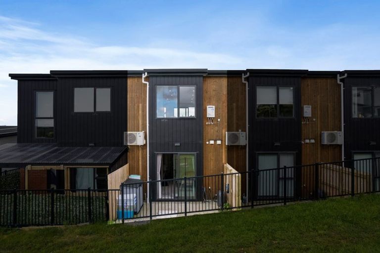 Photo of property in 36 Pohewa Road, Silverdale, 0932