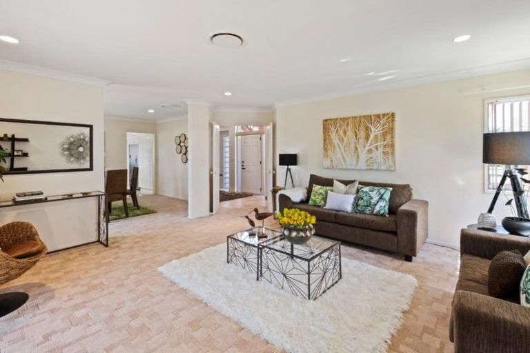 Photo of property in 88 Rushgreen Avenue, Pahurehure, Papakura, 2113