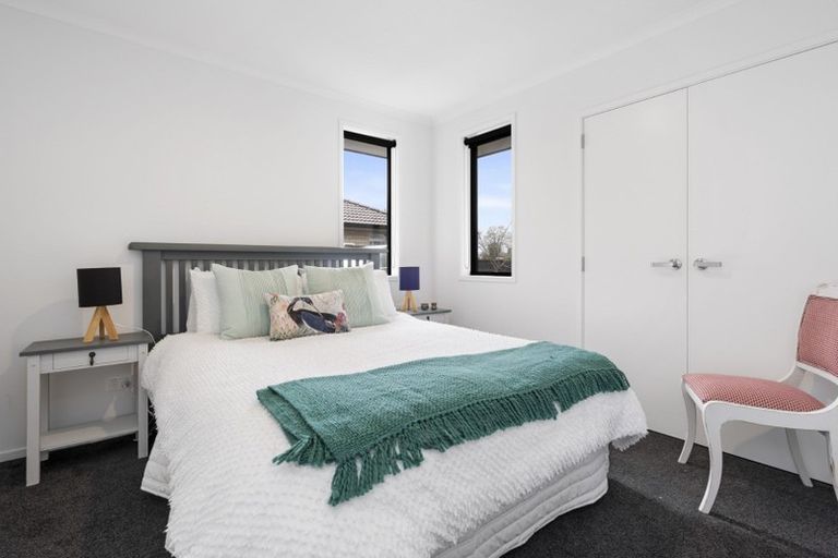 Photo of property in 27 Plescher Crescent, Leamington, Cambridge, 3432