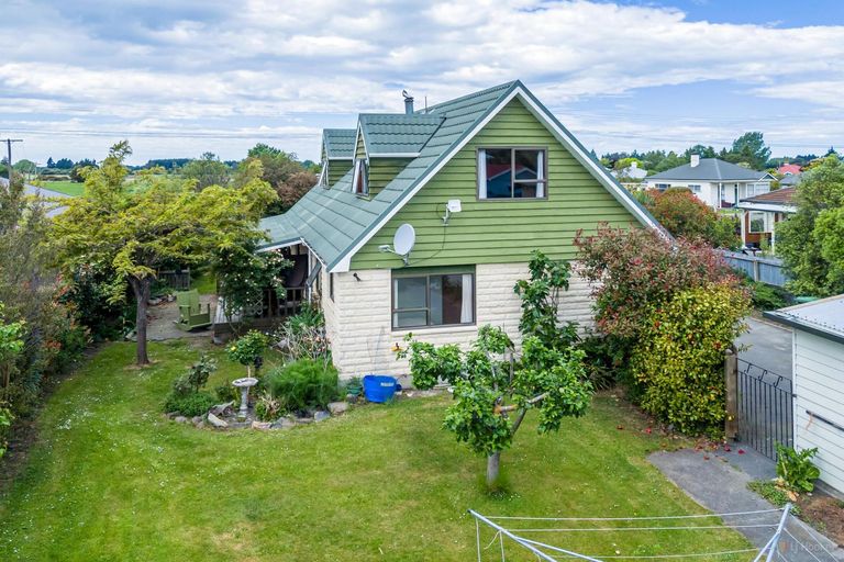 Photo of property in 14 Gorge Road, Waimate, 7924