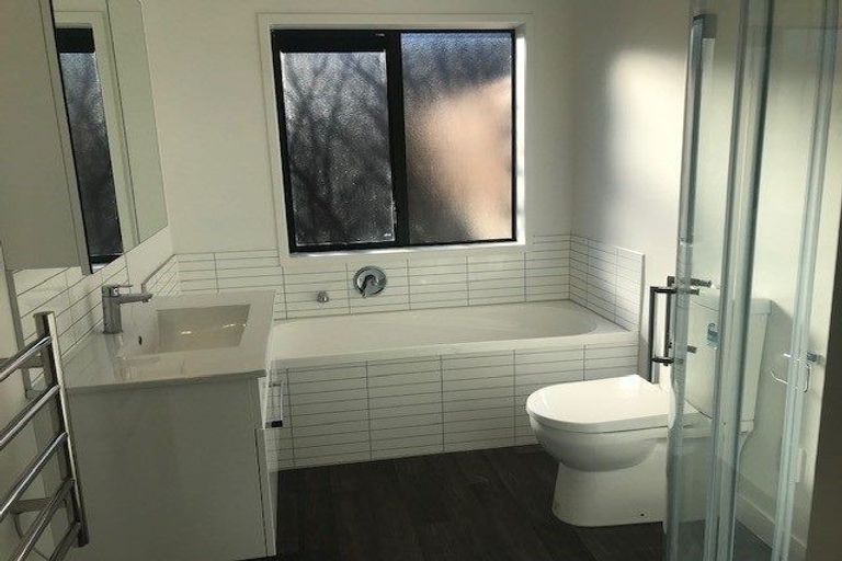 Photo of property in 1 Sheldon Place, Burswood, Auckland, 2013