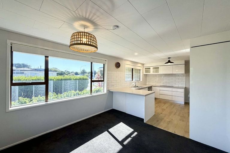 Photo of property in 15 Lantana Avenue, Bell Block, New Plymouth, 4312