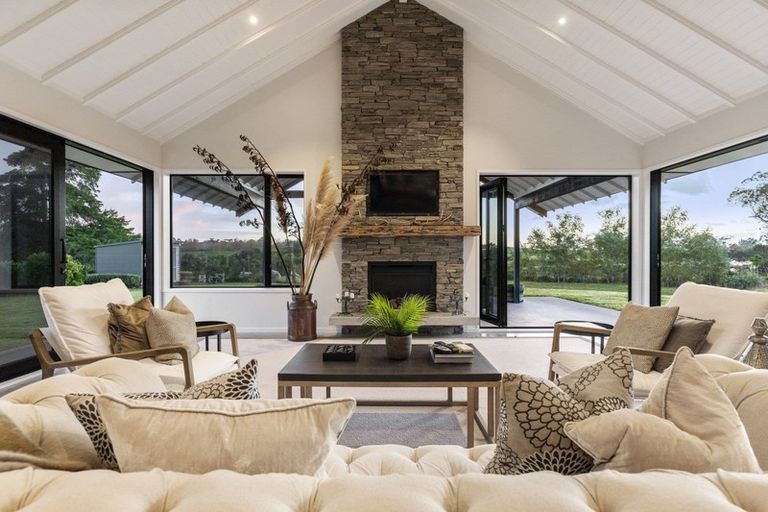 Photo of property in 126 Blackbridge Road, Karaka, Papakura, 2580