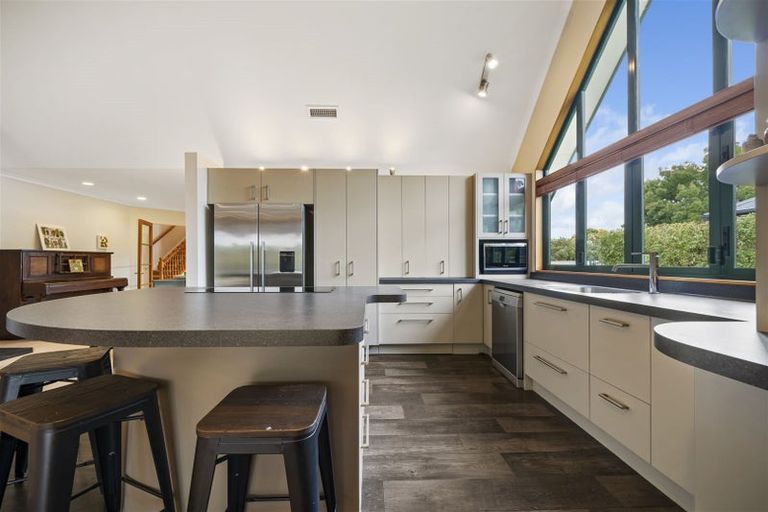 Photo of property in 86 Pahiatua Street, Hokowhitu, Palmerston North, 4410