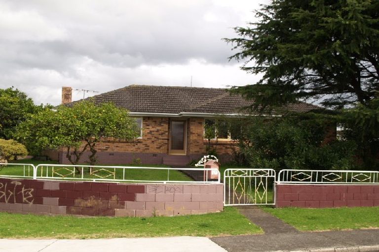 Photo of property in 10 Parker Crescent, Otara, Auckland, 2023