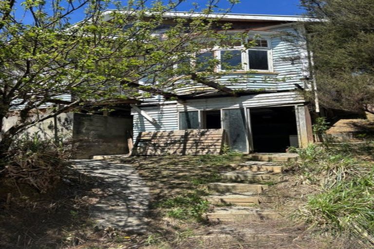 Photo of property in 7 Fraser Street, Wainuiomata, Lower Hutt, 5014